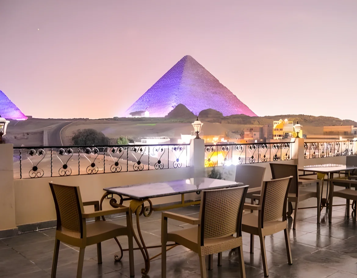 Holiday Inn - Golden Pyramids